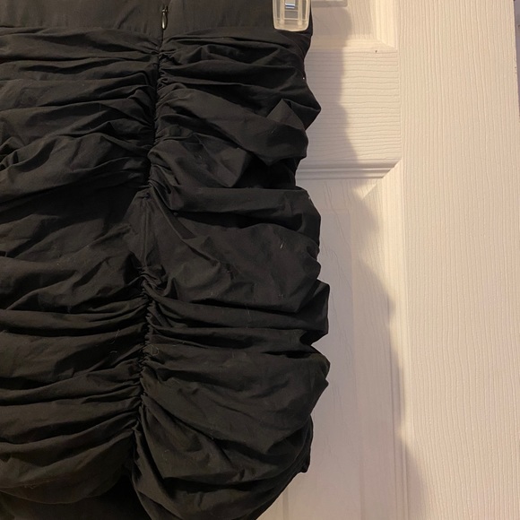 Babaton Scrunch Skirt - Picture 8 of 8